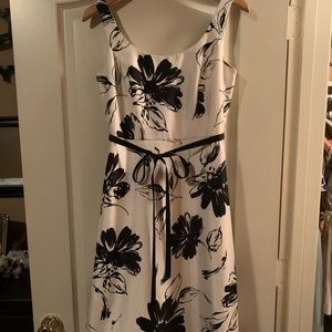 NWOT Elegant Watercolor brushstroke printed dress